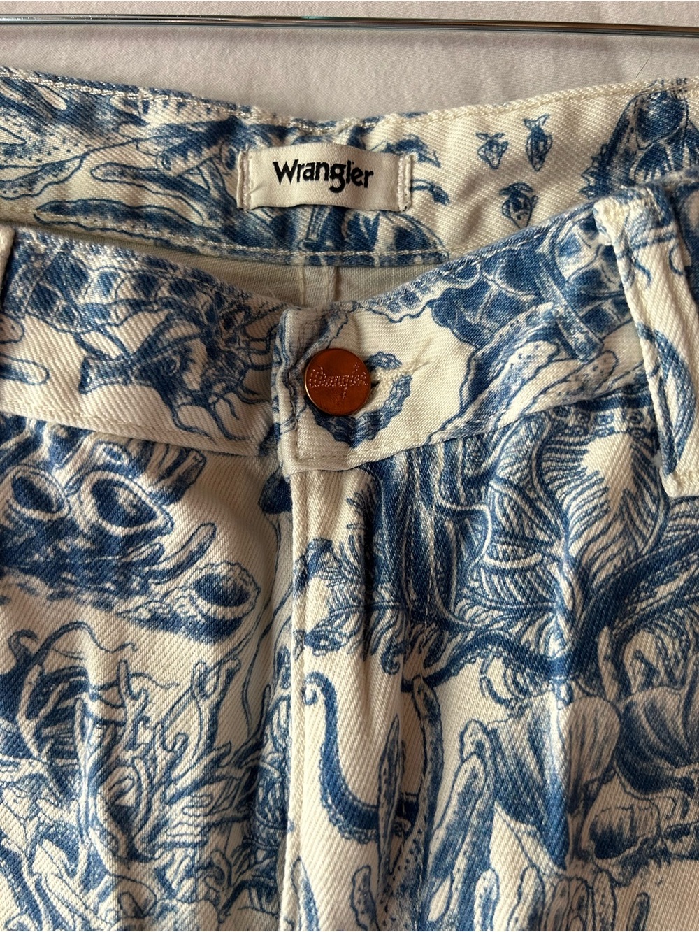 Wrangler Underwater Print Flared Bell Bottom Pants in Blue and Cream - Picture 4 of 7